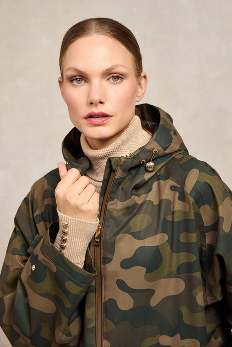 (Holland Cooper) One Size Waterproof Coat -  Camo (Women's)