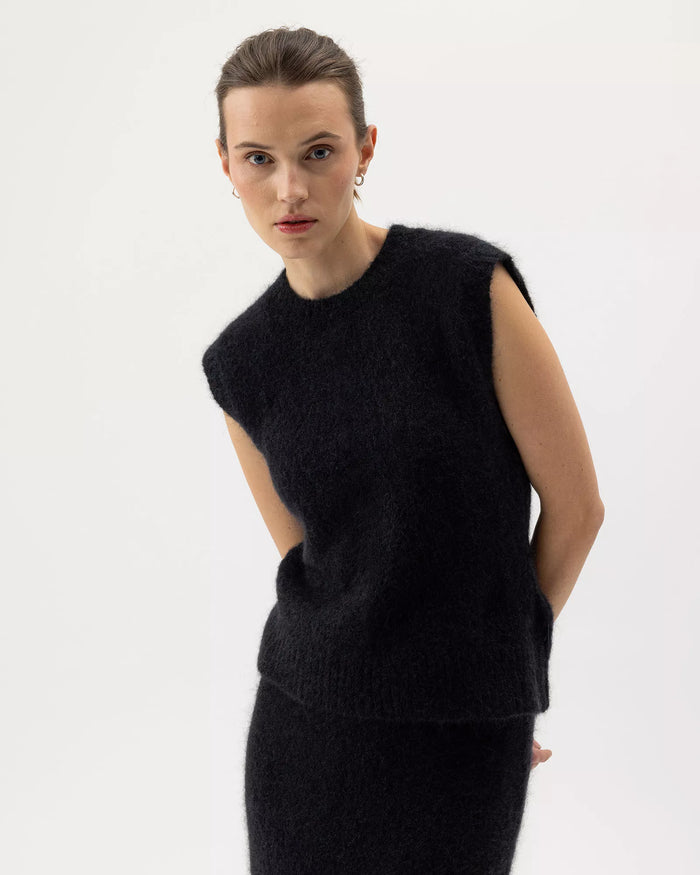 Women's Tops