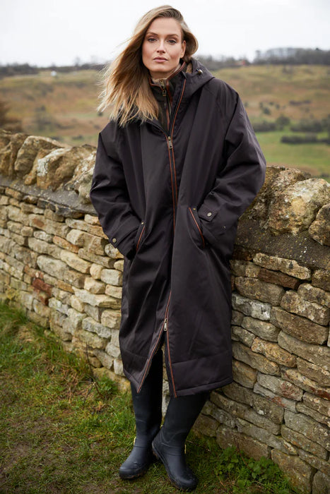 (Holland Cooper) One Size Waterproof Coat -  Chocolate (Women's)