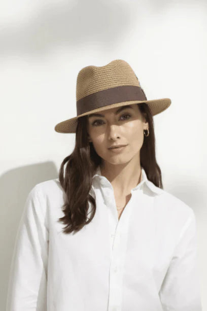 (Hicks & Brown) Aldeburgh Fedora - Natural/Brown (Women's)