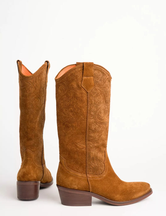 (Penelope Chilvers) Goldie Cordoban Suede Boot (Women's)