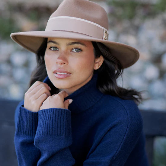 (Hicks & Brown) Oxley Fedora Hat - Camel (Women's)