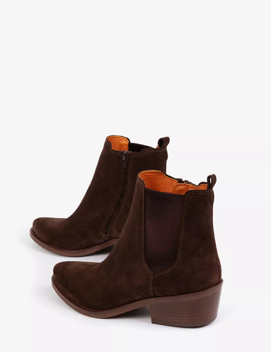 (Penelope Chilvers) Rove Suede Boots (Women's)