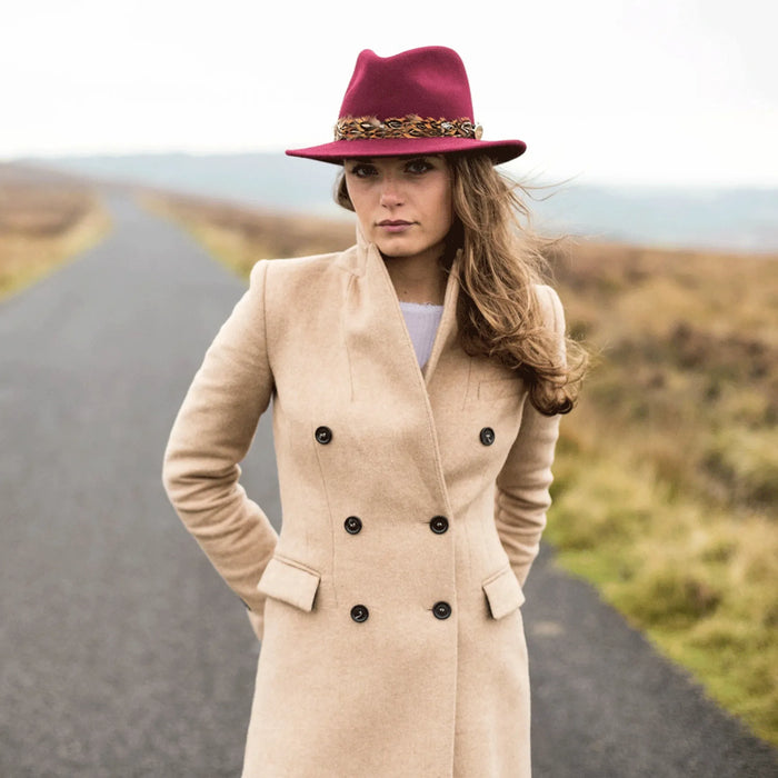 (Hicks & Brown) Suffolk Fedora Pheasant Wrap - Maroon (Women's)